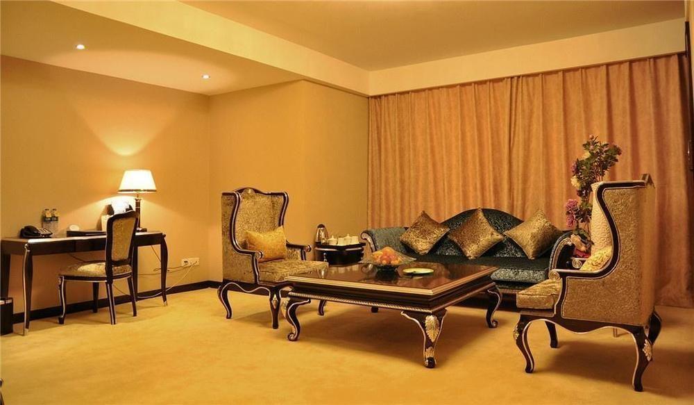 Luoyang Grand Hotel Εξωτερικό φωτογραφία
